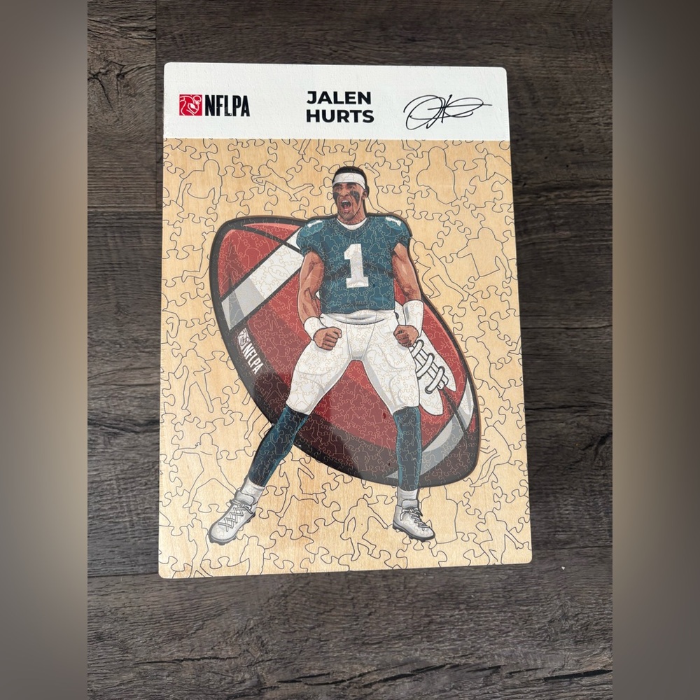 New - Iconic Jalen Hurts Philadelphia Eagles - 500 Piece Wooden Puzzle